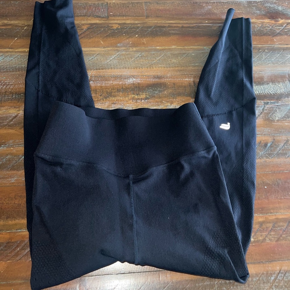 Fabletics laser cut leggings